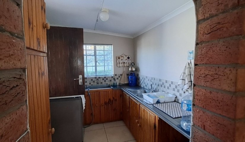 4 Bedroom Property for Sale in Van Riebeeck Hoogte Eastern Cape